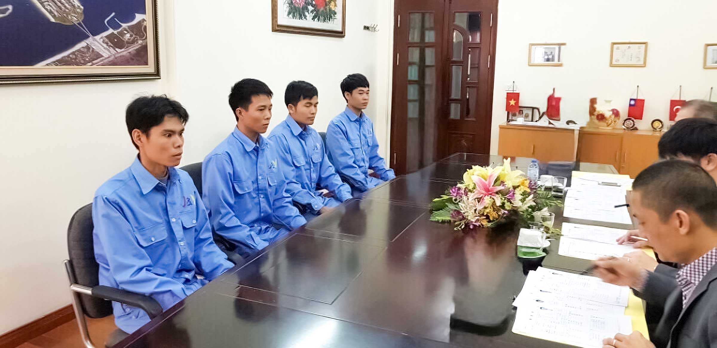 EMPOWERING JAPANESE MANUFACTURING WITH GLOBAL TALENT.